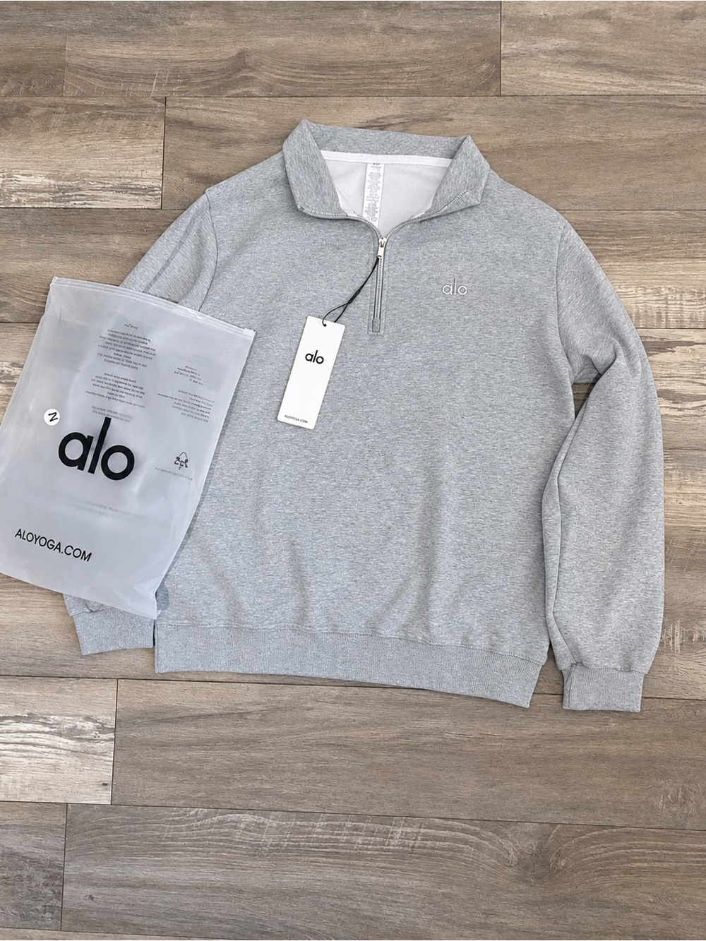 ALO Yoga Men's Light Heather Gray Quarter-Zip Pullover